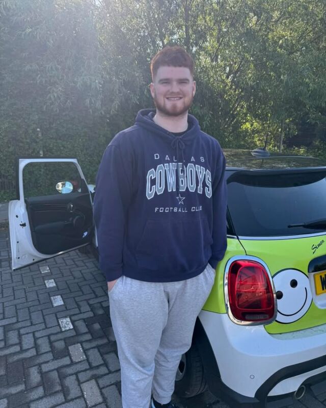 Congatuons to Joey Aylward  who passed his driving test today first time. Joey passed with only a couple of minors and passed with Simon and in Melody. Well done from all at Green4Go. It’s a brilliant pass what a star absolute pleasure to teach you.
